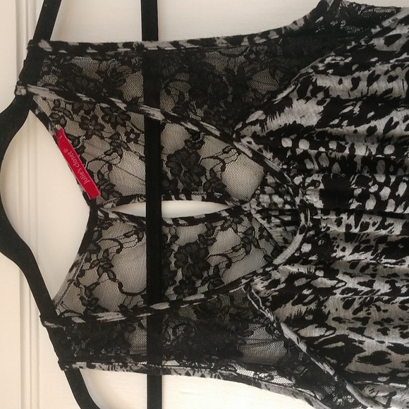 Julie's closet lace tank top size Large - Picture 3 of 10